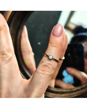 Gold Engagement Ring with a white stone 8k test