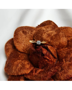 Gold Engagement Ring with a white stone 8k test