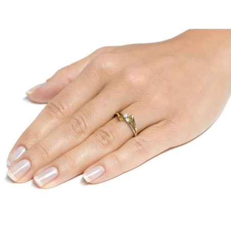 Ring with white stone 333 P3.1485 | GoldJewellery