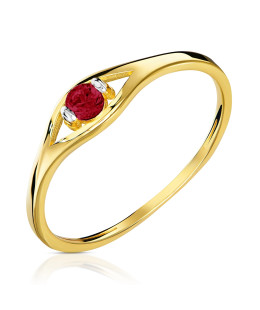 Red stone in 8k gold ring