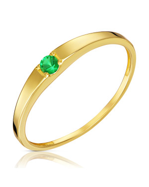 Ring with a green stone 8k