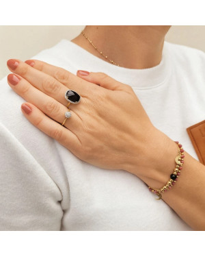 Ring with a large stone gold 8k