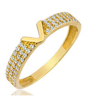 Ring with a large stone gold 8k