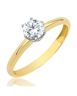 Engagement ring with zirconia