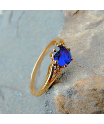 Ring with turquoise stone 8k