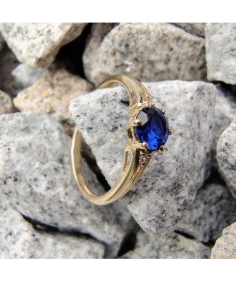 Ring with turquoise stone 8k