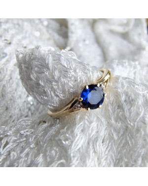 Ring with turquoise stone 8k