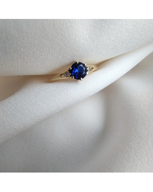 Ring with turquoise stone 8k