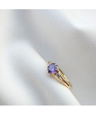 Ring with turquoise stone 8k