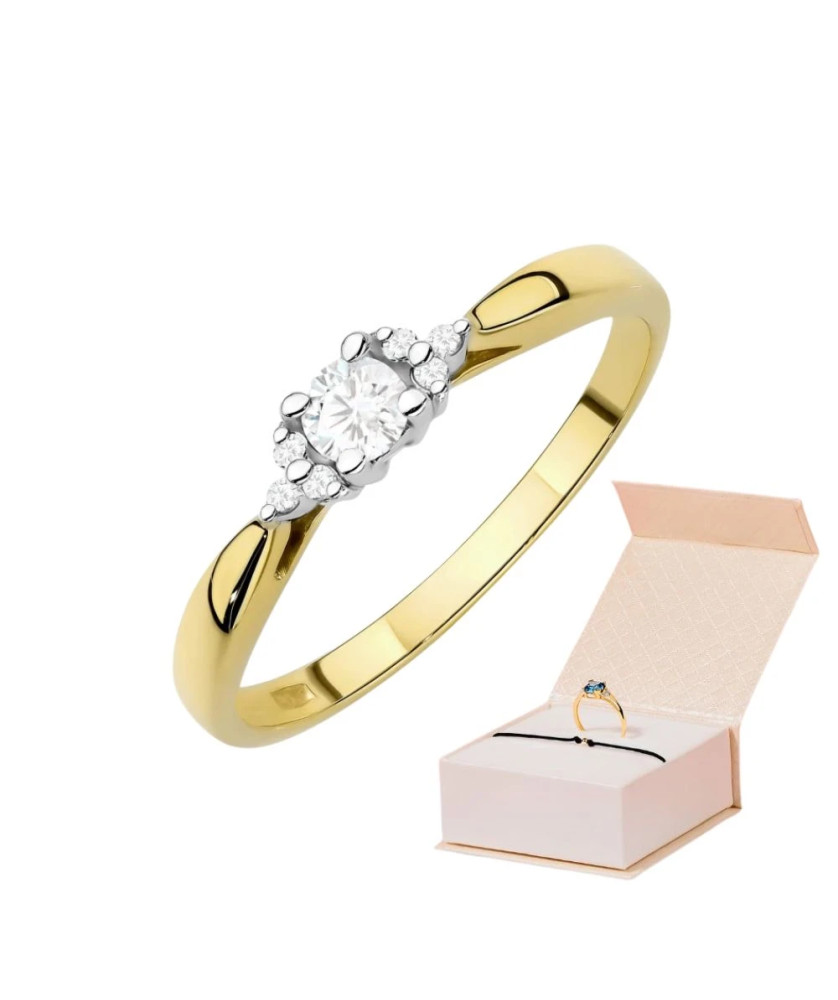 Gold ring with 0.30ct diamond certificate