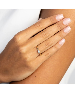 Gold ring with 0.30ct diamond certificate