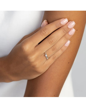 Gold ring with 0.30ct diamond certificate