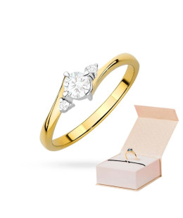 Gold ring with 0.30ct diamond certificate