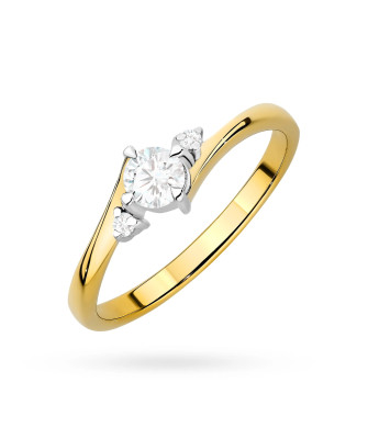 Gold ring with 0.30ct diamond certificate