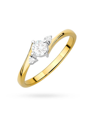 Gold ring with 0.30ct diamond certificate