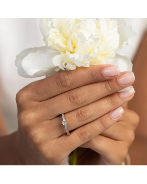 Gold ring with 0.30ct diamond certificate