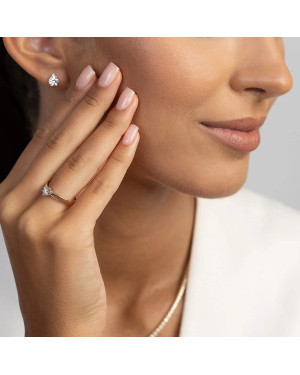 Gold ring with 0.30ct diamond certificate