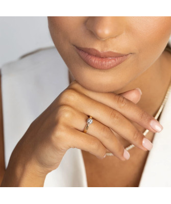 Gold ring with 0.30ct diamond certificate