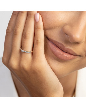 Gold ring with 0.30ct diamond certificate