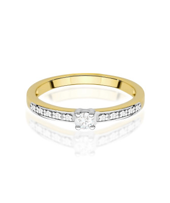 Gold ring with 0.30ct diamond certificate