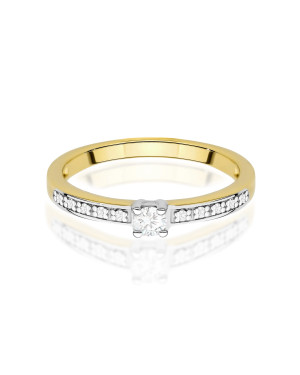 Gold ring with 0.30ct diamond certificate