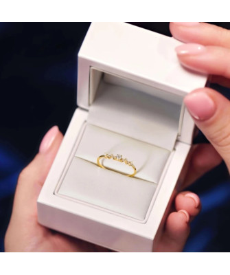 Thin ring with cubic zirconia 8k