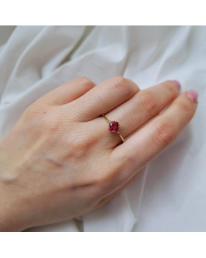 Gold ring ruby stone
