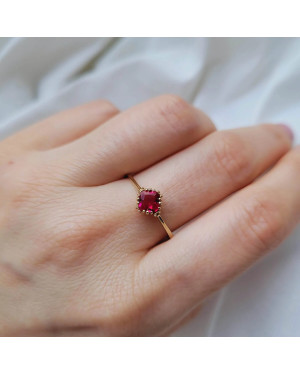 Gold ring ruby stone