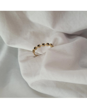 Delicate ring black stones 8k gold