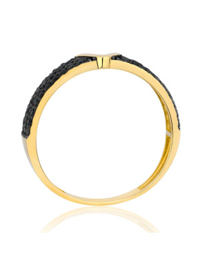 Ring with a large stone gold 8k