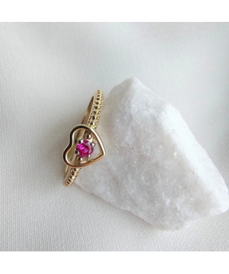 Ring with a large stone gold 8k