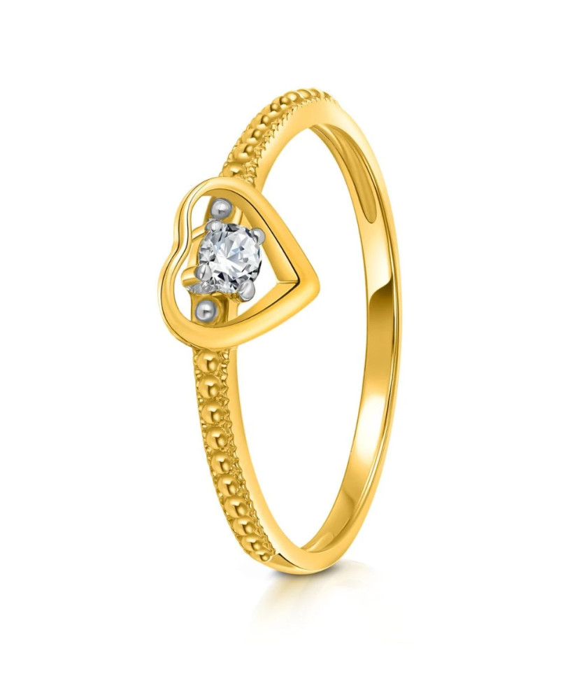 Ring with a large stone gold 8k