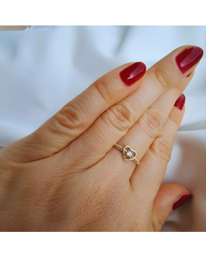 Ring with a large stone gold 8k