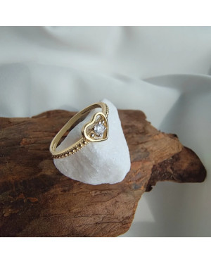 Ring with a large stone gold 8k