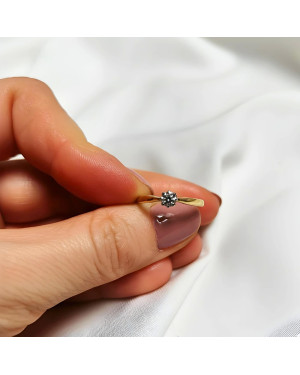 Gold Engagement Ring with a White Stone 8k Test