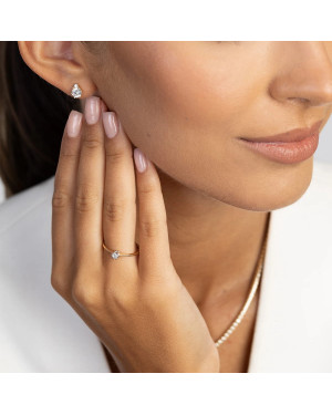 Gold ring with 0.30ct diamond certificate