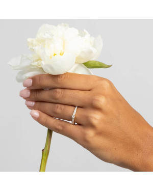 Gold ring with 0.30ct diamond certificate