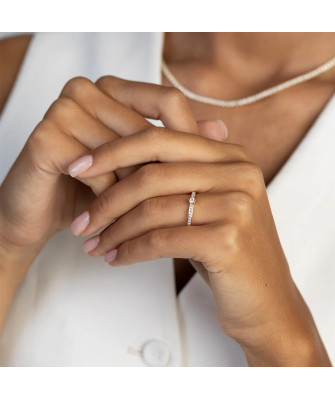 Gold ring with 0.30ct diamond certificate
