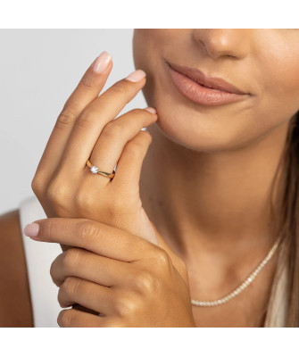 Gold ring with 0.30ct diamond certificate