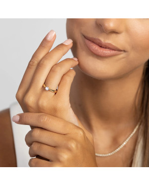 Gold ring with 0.30ct diamond certificate