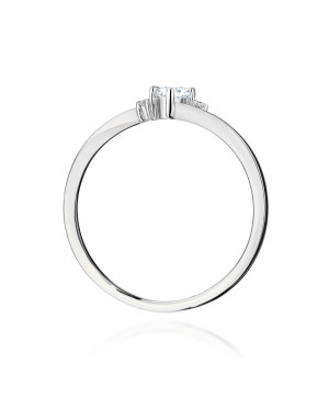 Gold ring with 0.30ct diamond certificate