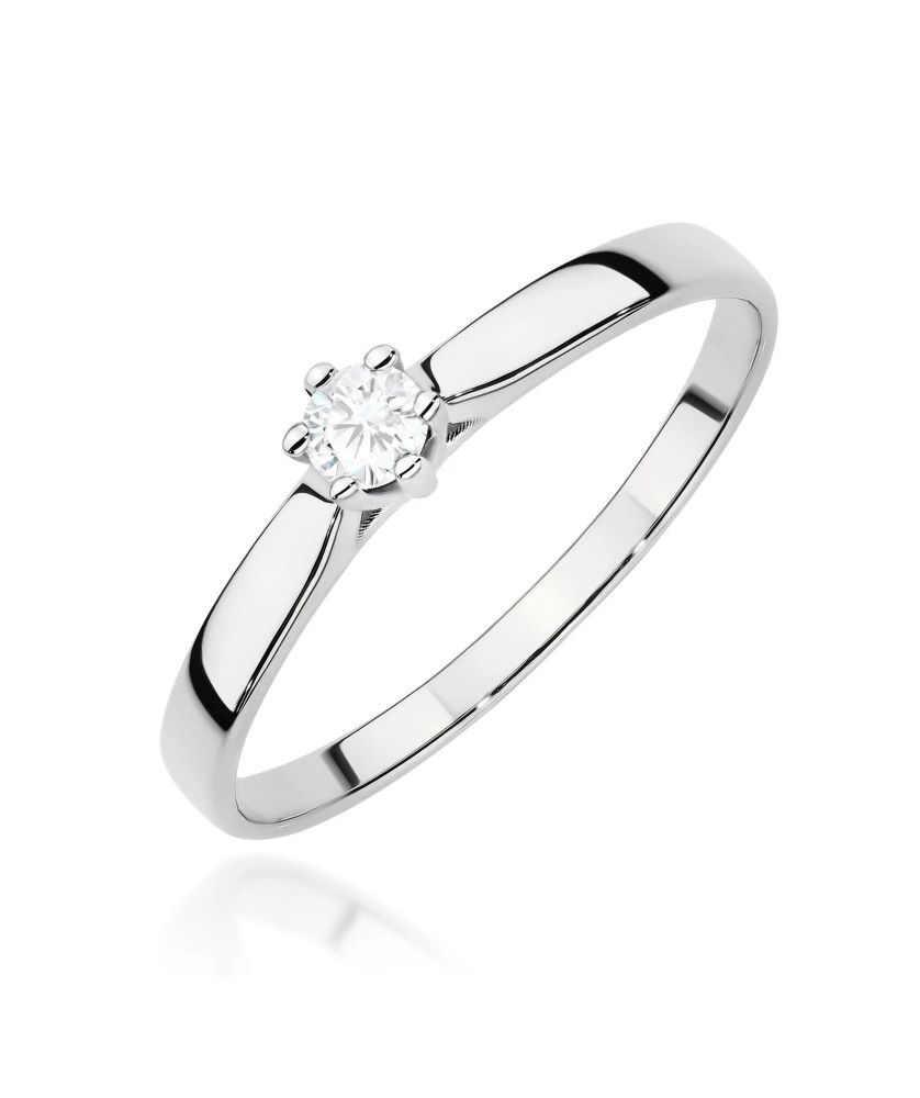 Gold ring with 0.30ct diamond certificate