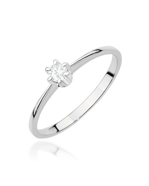 Gold ring with 0.30ct diamond certificate