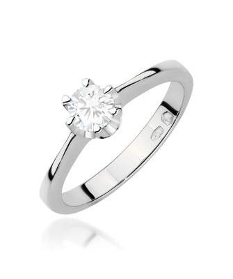 Gold ring with 0.30ct diamond certificate