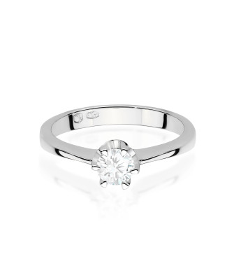 Gold ring with 0.30ct diamond certificate