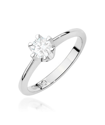 Gold ring with 0.30ct diamond certificate