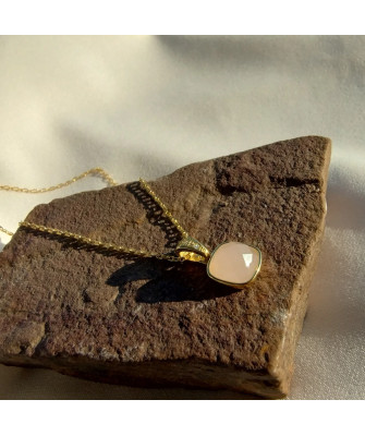 Gold-plated necklace OVAL white stones