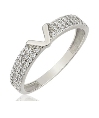 Ring with a large stone gold 8k