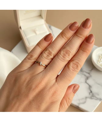 Gold ring 8k with stones