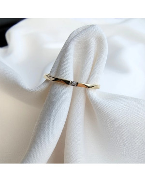 Gold ring 8k with stones